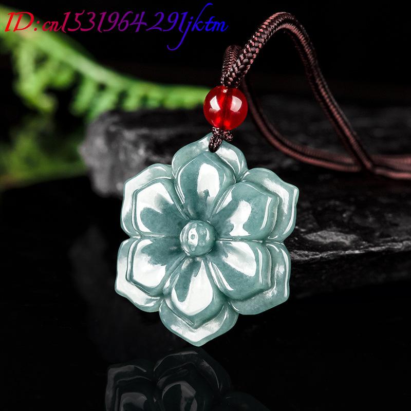 Burmesische Jadeit-Blumenanhän – Vintage Necklace Bewertung und Preis