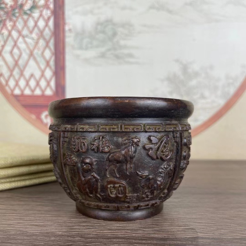 Antike und Vintage-Sammlerstüc – Vintage Collectible Ashtrays Bewertung und Preis