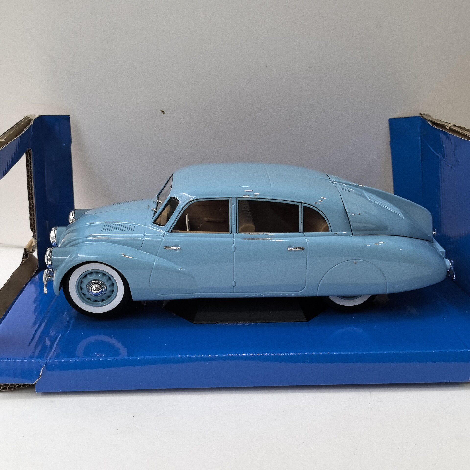 MCG Diecast 1/18 Maßstab TATRA – Vintage And Collectible Bewertung und Preis