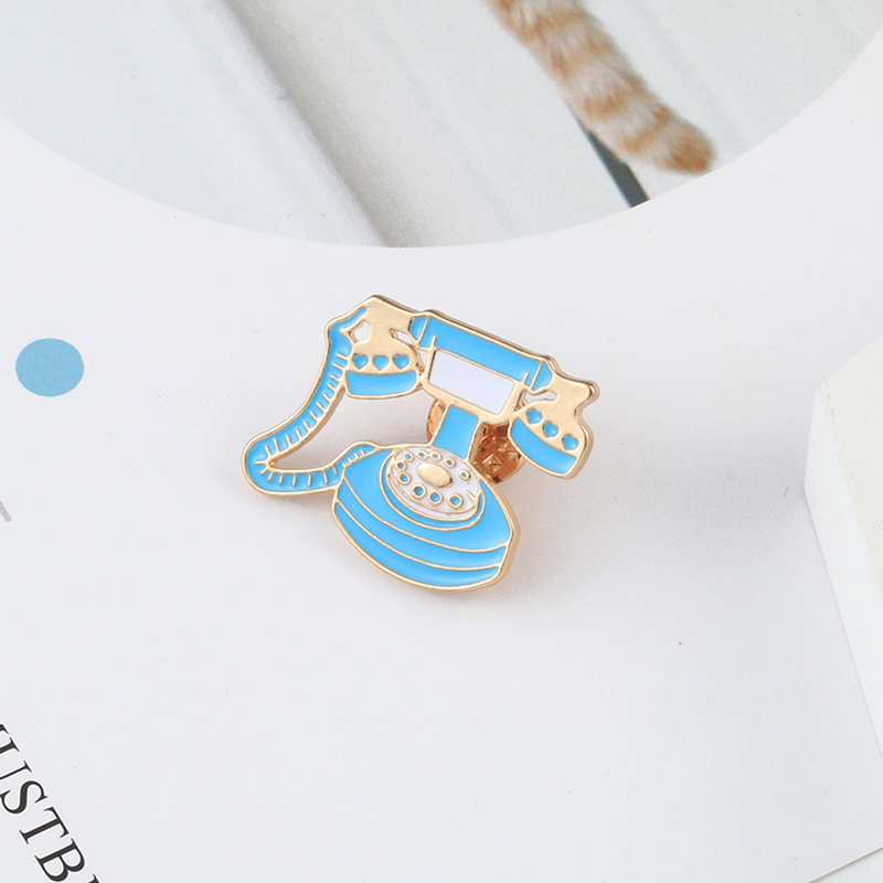 Vintage Spiel Emaille Pins Sam – Vintage Collectible Pins Bewertung und Preis